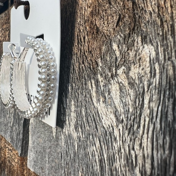 Forever 21 Elegant Silver & Pearl Earrings – NWT - Picture 5 of 9